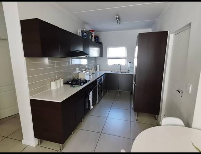 3 BEDROOM APARTMENT FOR SALE IN GREENSTONE HILL